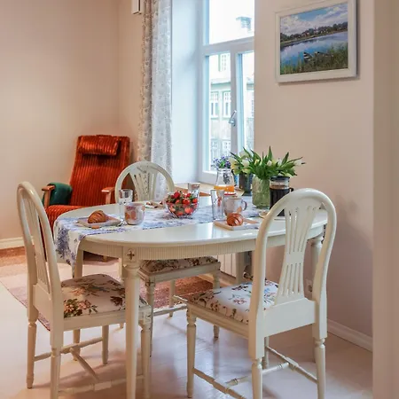Apartment F.r.kreutzwaldi 14-2